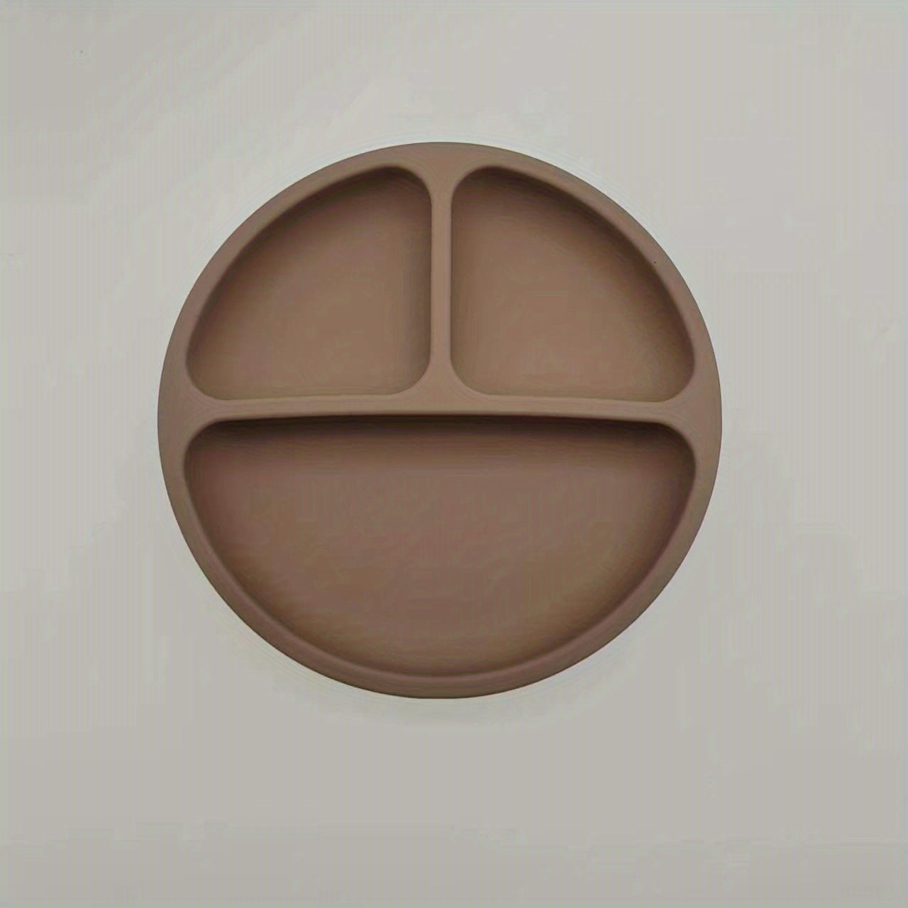 One Silicone Dining Plate for Children, Featuring Four Strong Suction Cups, a Bowl for Kids, a Food Plate, Utensils, And a Microwave-Safe Bowl Free of Bisphenol A.