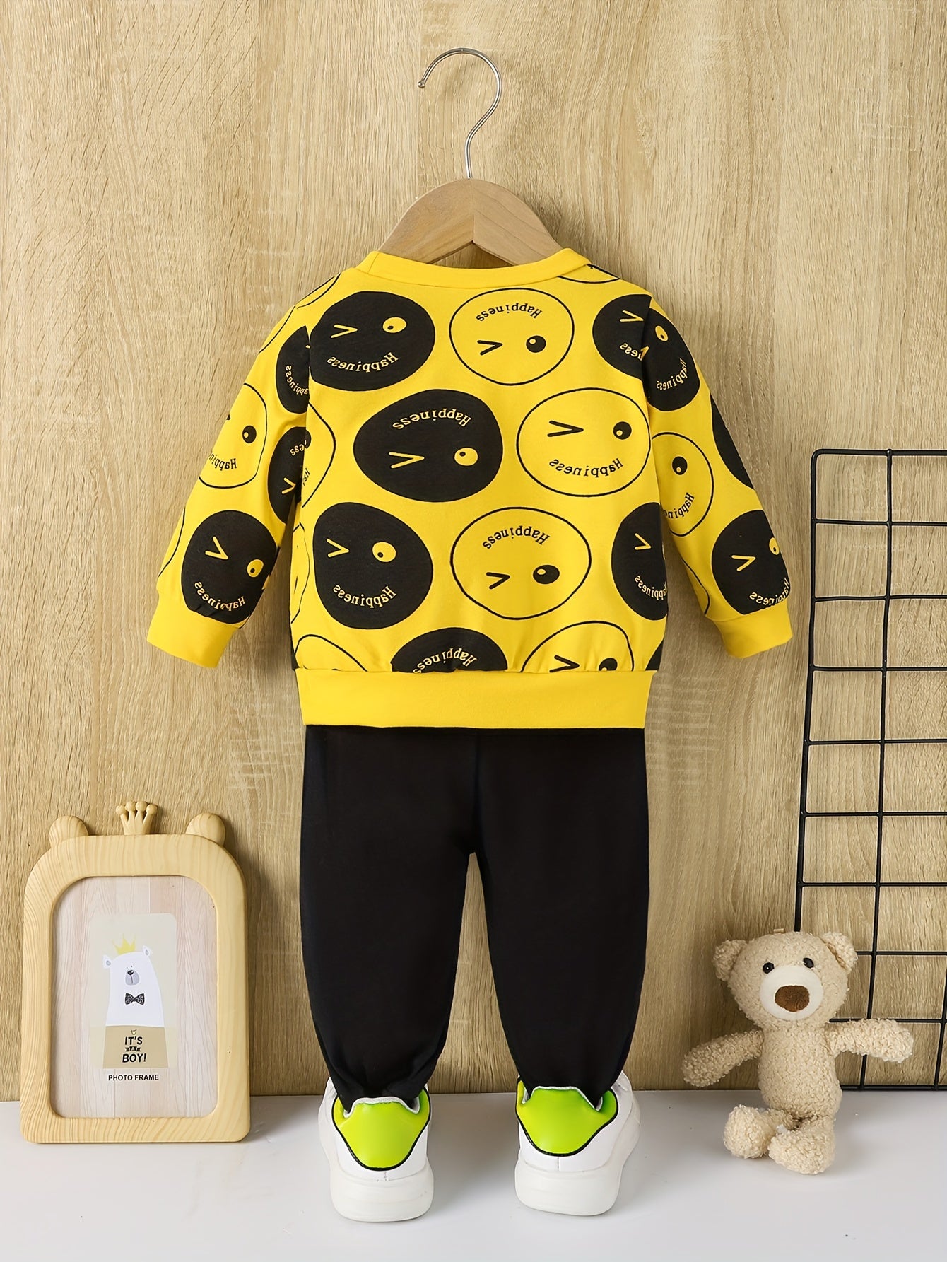 Trendy Happy Face Print Toddler Boy Sweatshirt and Jogger Set, Long Sleeve Fall Winter Kids Tracksuit