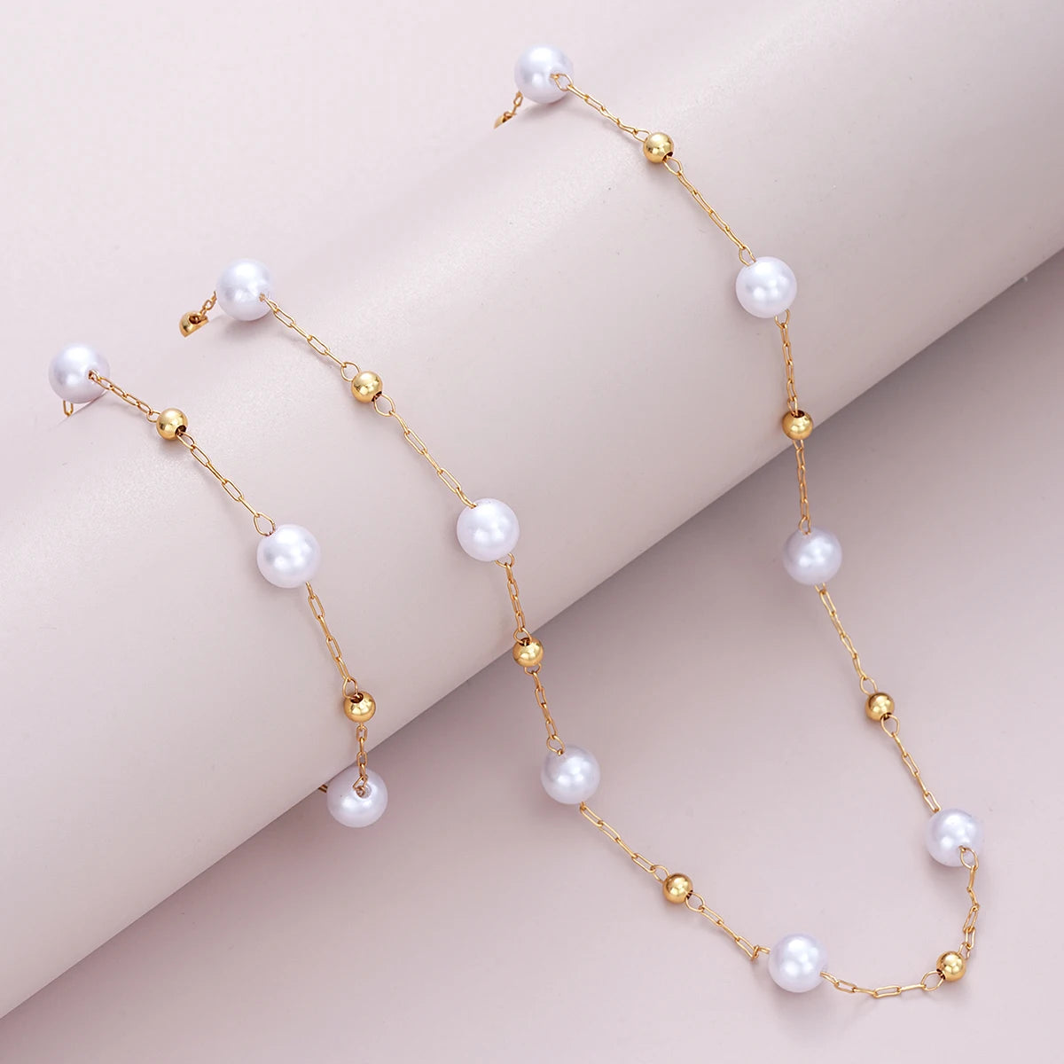 "JEWELRY" Set of 2 exquisite gold-colored jewelry pieces for women: necklace and bracelet with pendant and pearls; 2 Pcs Exquisite Gold Color Bohemian Jewelry Set for Women Fashion Pearl Pendant Necklace Bracelet Set Casual Jewelry