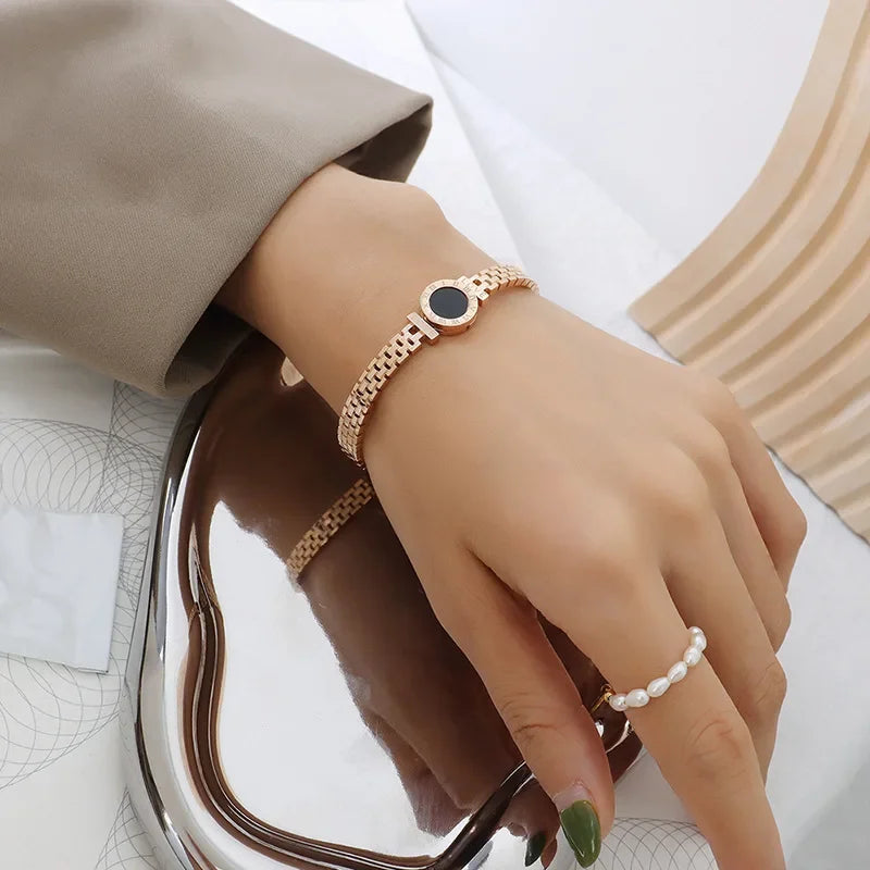 "BIJOUX" Bracelet jonc en acier chirurgical plaqué or pour femme