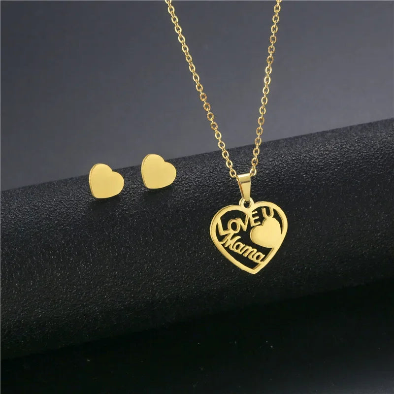 "JEWELRY" "Mom" pendant necklace for Mother's Day, with a name pendant. Mother's Day Mama Letter Pendant Necklace For Women Mom Nameplate Clavicle Chain Choker Stainless Steel Jewelry Minimal Gift