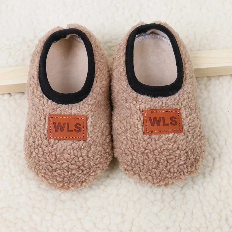 "CHAUSSURE" Pantoufles pour bébé en peluches, souples et antidérapantes, unisex