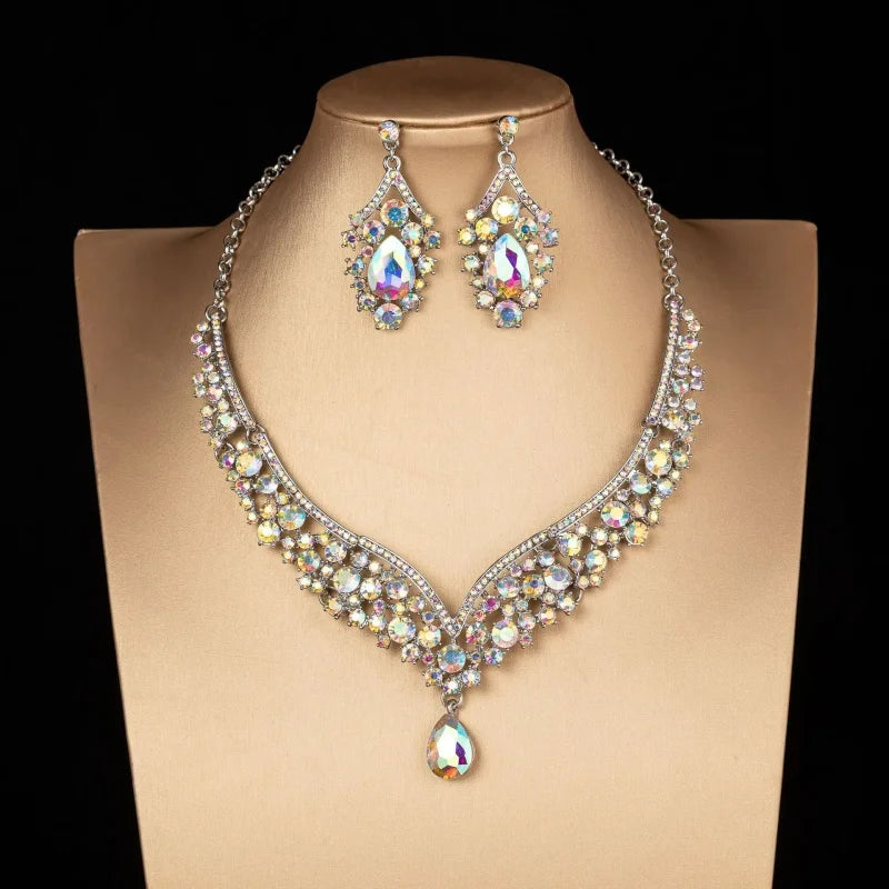 "JEWELRY" Luxury AB crystal choker necklace and earrings set, adorned with rhinestones; Luxury Crystal AB Color Choker Necklace Earrings Set Rhinestone Bridal Jewelry Sets for Bride Wedding Party Costume Jewelry Women