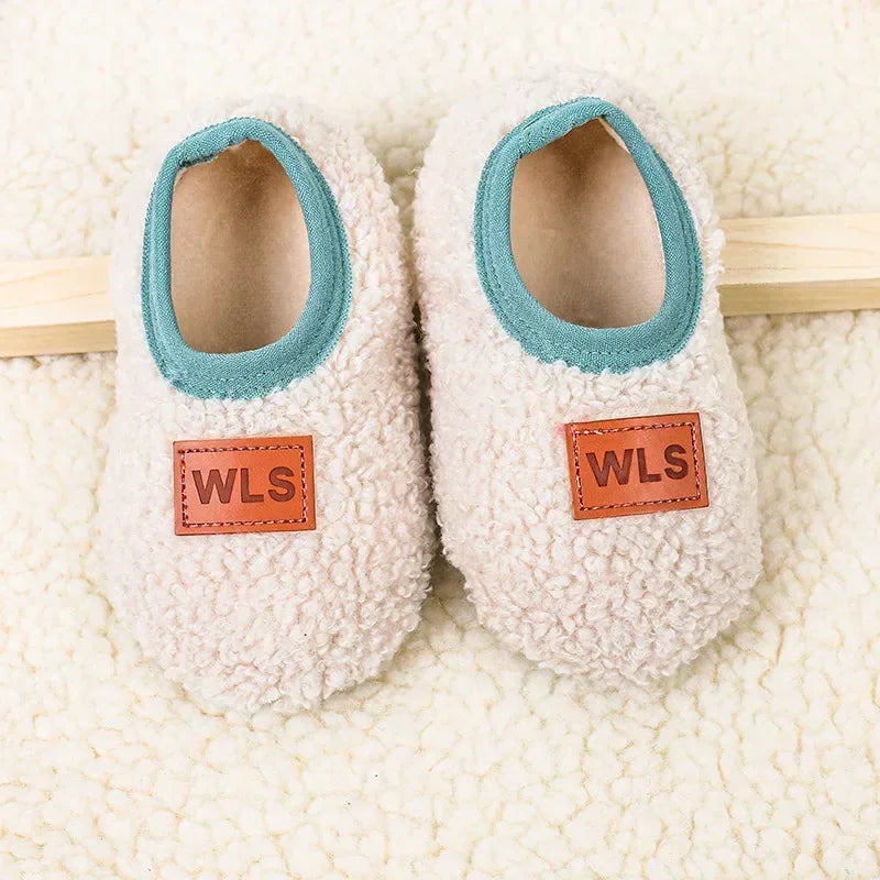 "CHAUSSURE" Pantoufles pour bébé en peluches, souples et antidérapantes, unisex