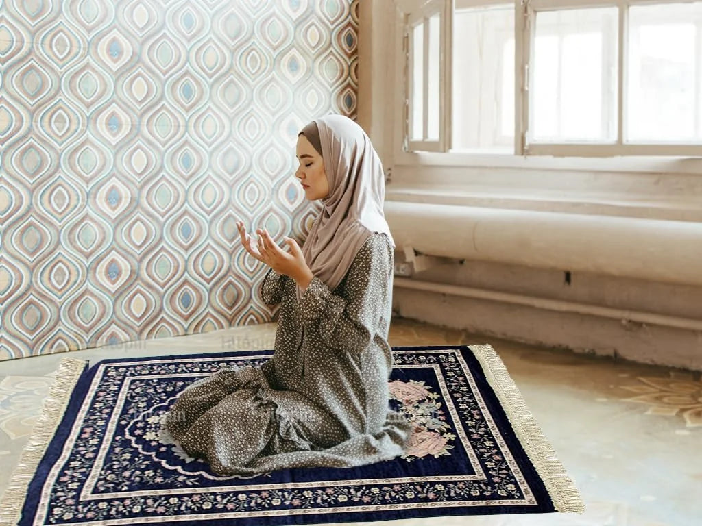 "SPECIAL RAMADAN" VIKAMA Prayer Mat, Islamic Prayer Mat, Muslim Prayer Rug, Soft Prayer Carpet, Used for Ramadan Islamic Prayer Mat of Muslims