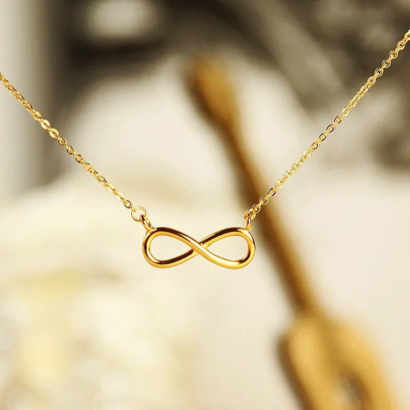 "BIJOUX" Collier ras du cou bohème avec pendentif infini pour femme