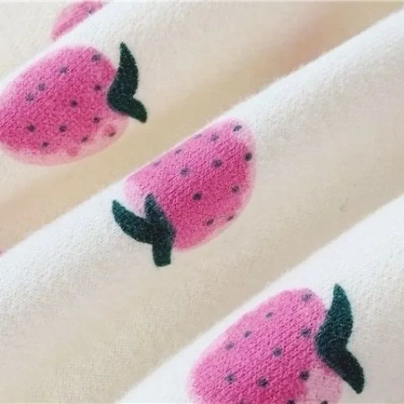 "VETEMENTS" Robe pour filles, motif fraises, collection printemps 2026, plissée et imprimée
