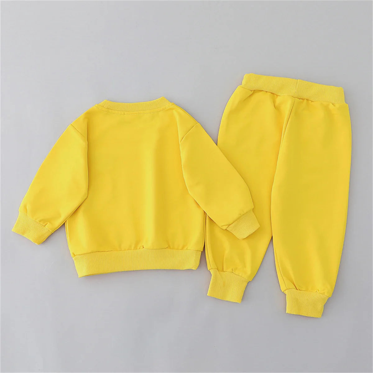 "VETEMENTS" Ensemble 2 pièces pour enfants, pantalon et haut à manches longues, col rond